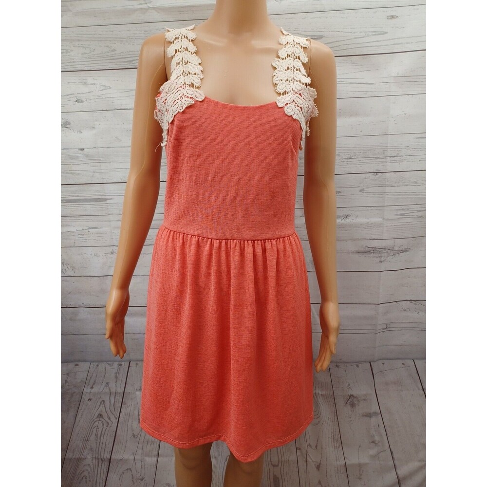 Dina B Coral Dress Casual Sz M Sleeveless Lace knee Length
